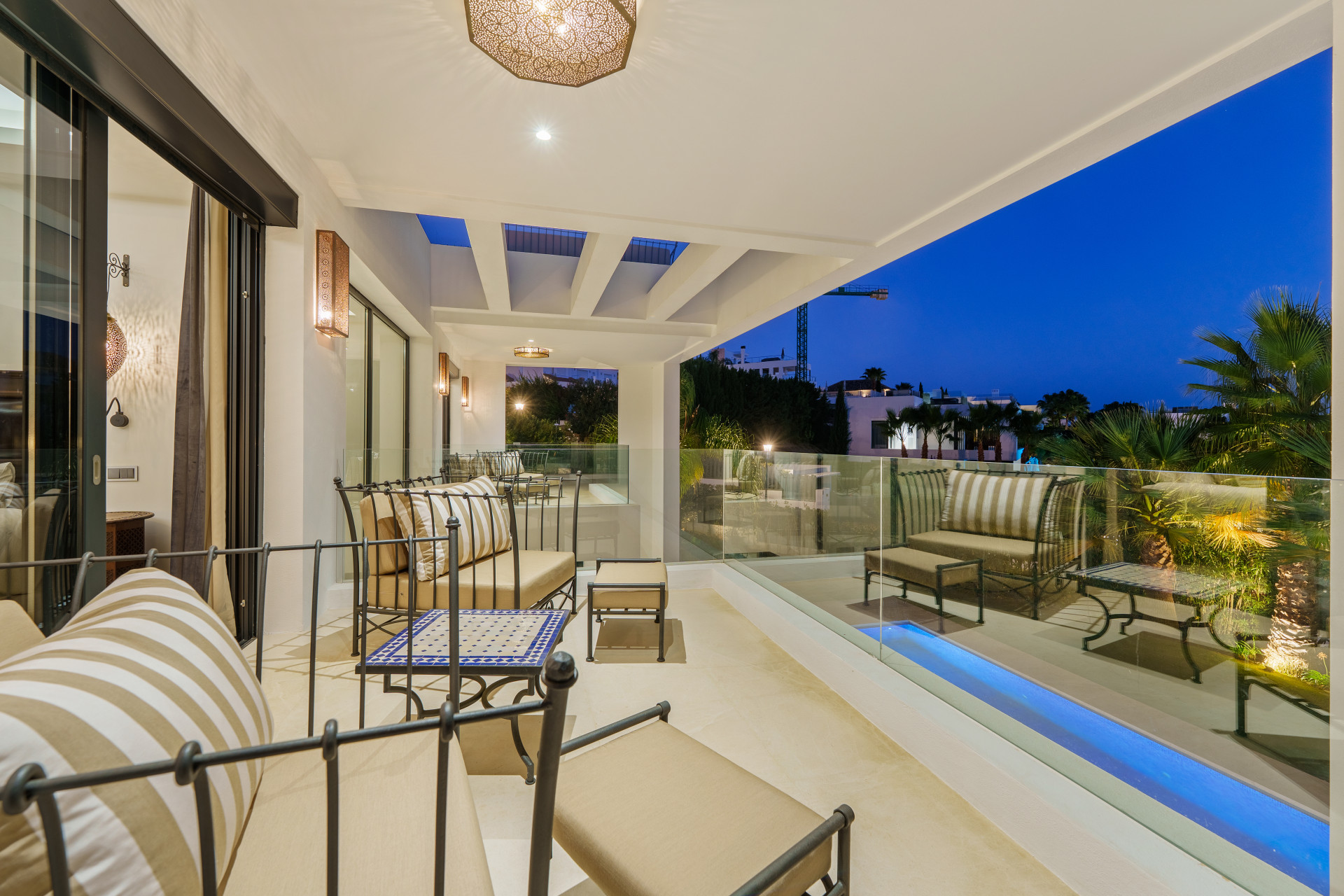 6 Bedroom Villa in Marbella - Photo 14