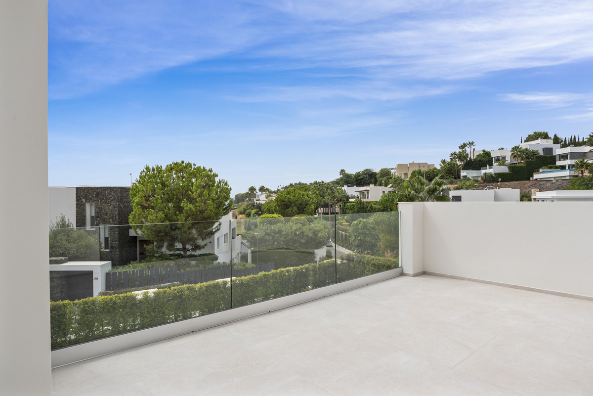4 Bedroom Villa in Benahavís - Фото 26