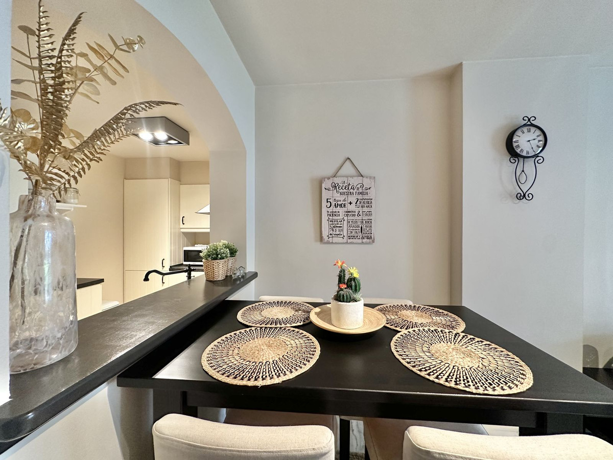 2 Bedroom Apartment in Mijas - Photo 17