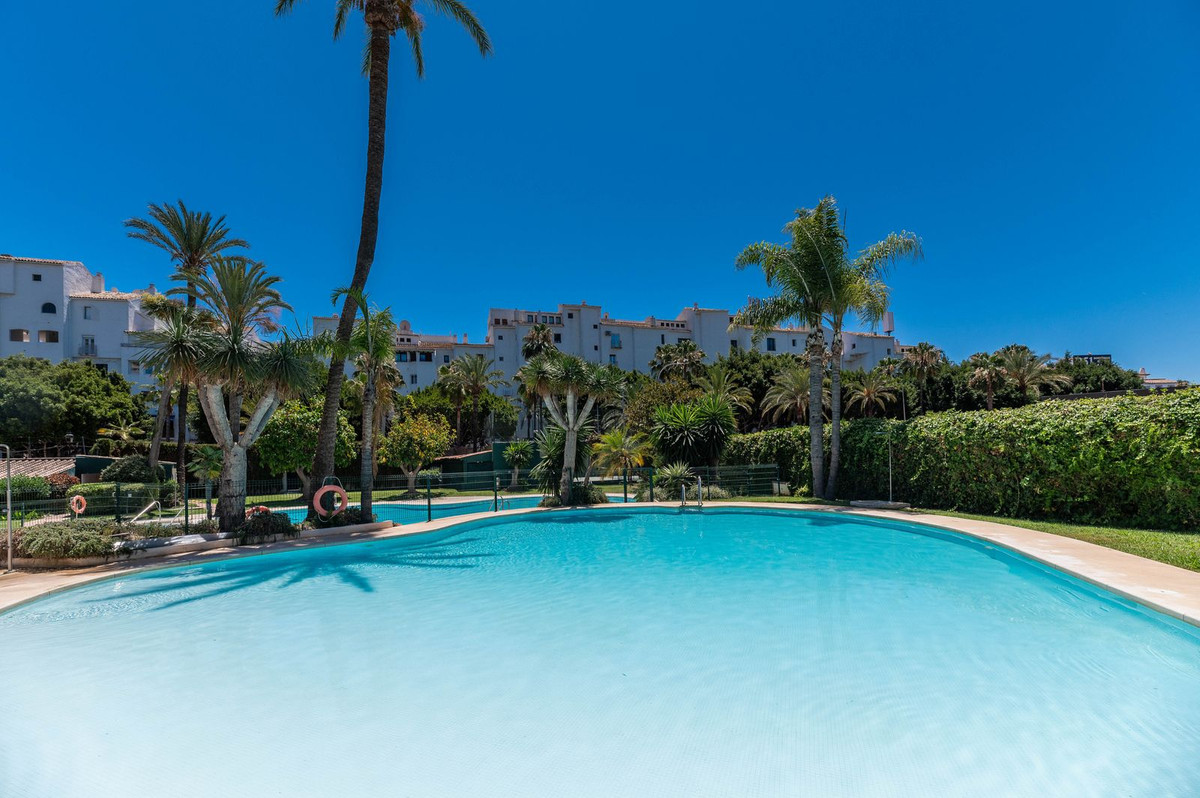 3 Bedroom Apartment in Marbella - Photo 27