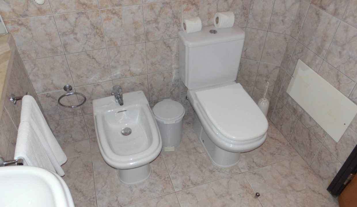 Piso de 1 dormitorio con piscina – Foto 5
