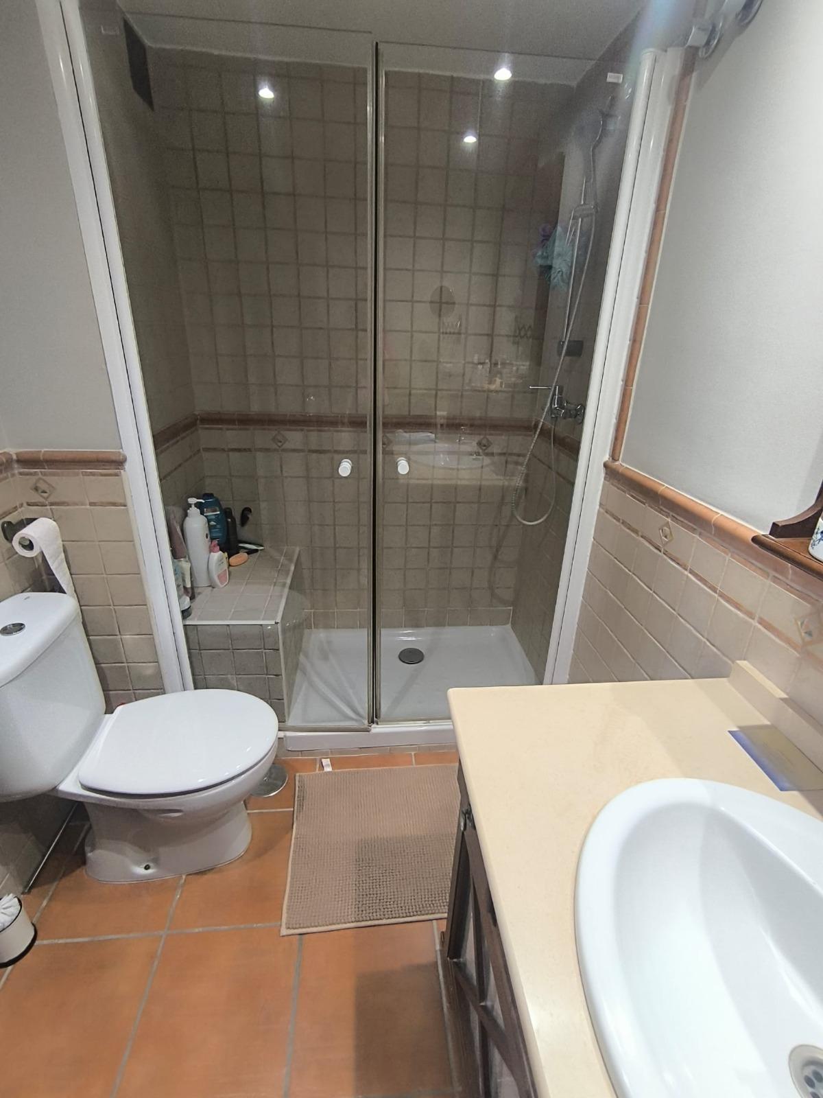 3 Bedroom Apartment in Fuengirola - Photo 24