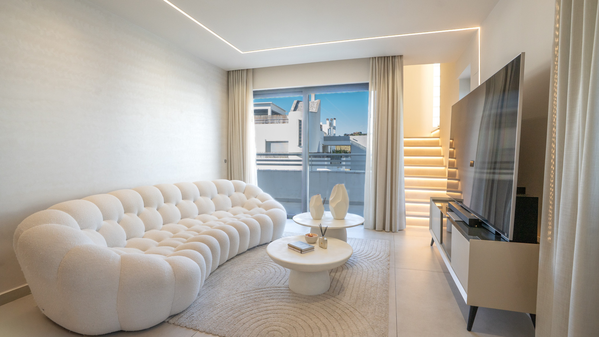 2 Bedroom Penthouse in Mijas - Photo 14