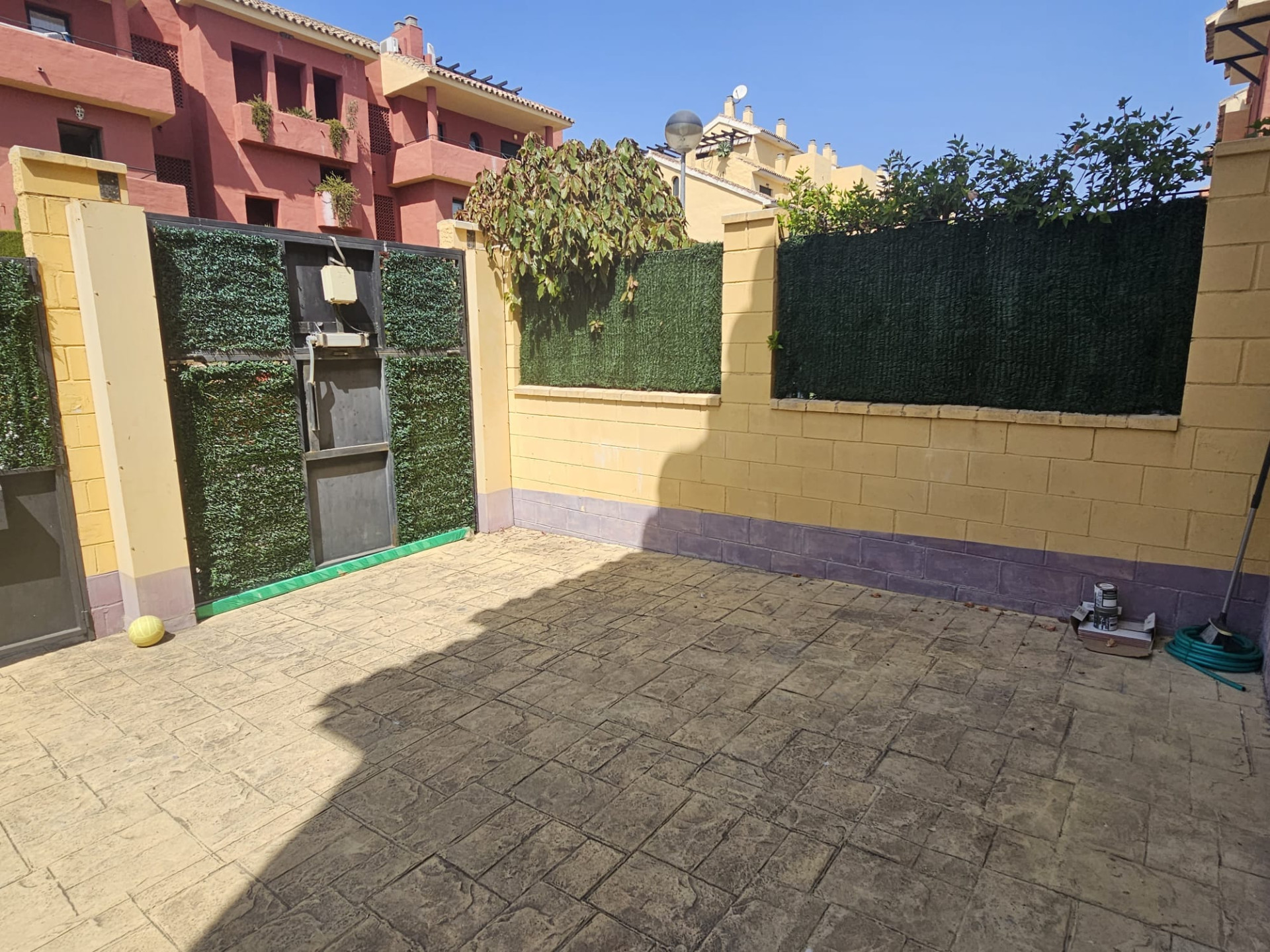 3 Bedroom Townhouse in Estepona - Photo 4