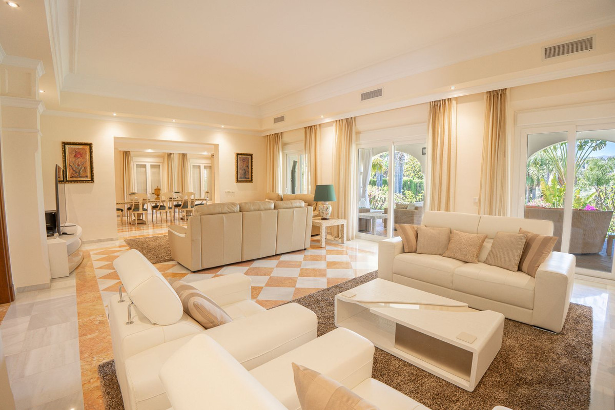 6 Bedroom Villa in Estepona - Foto 5
