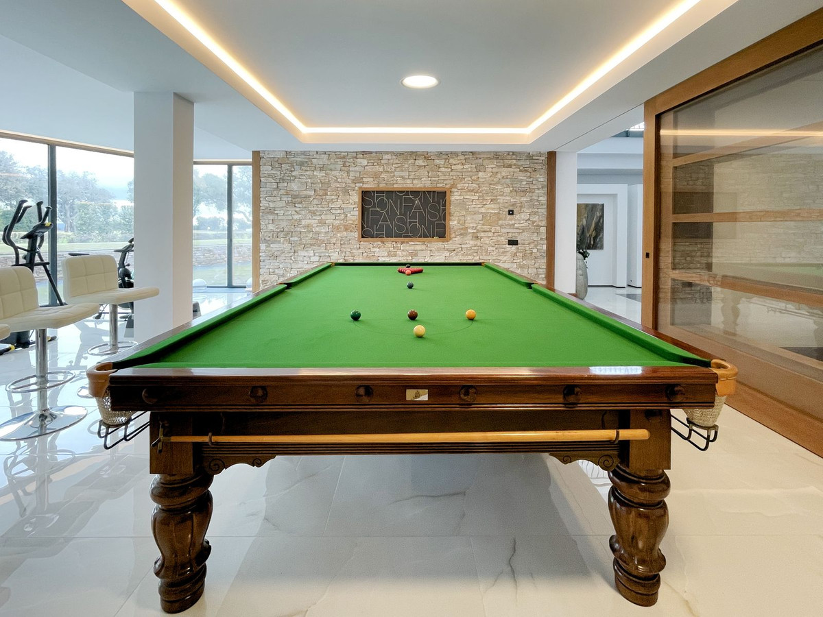 6 Bedroom Villa in San Roque - Photo 66