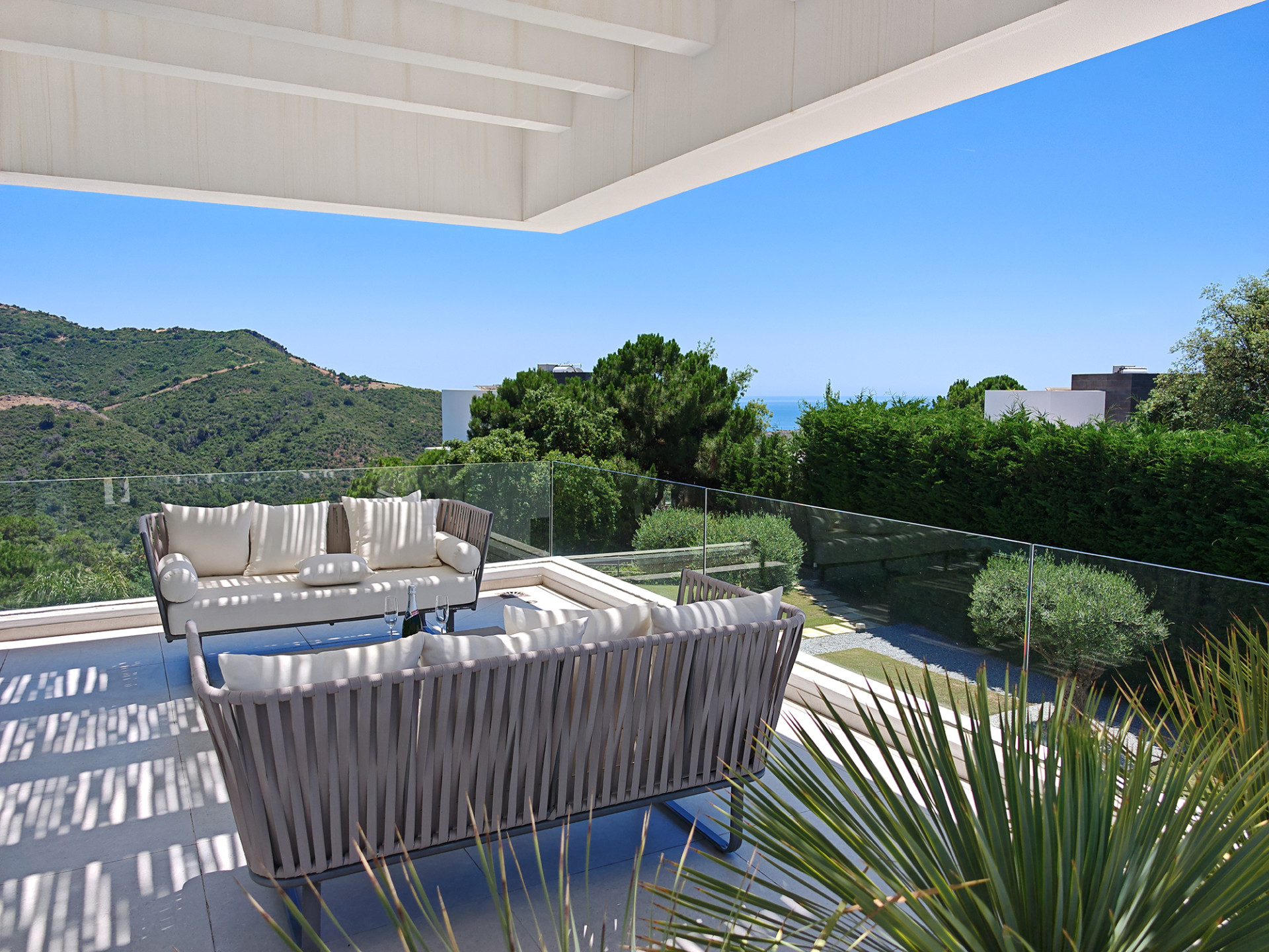 5 Bedroom Villa in Benahavís - Foto 4