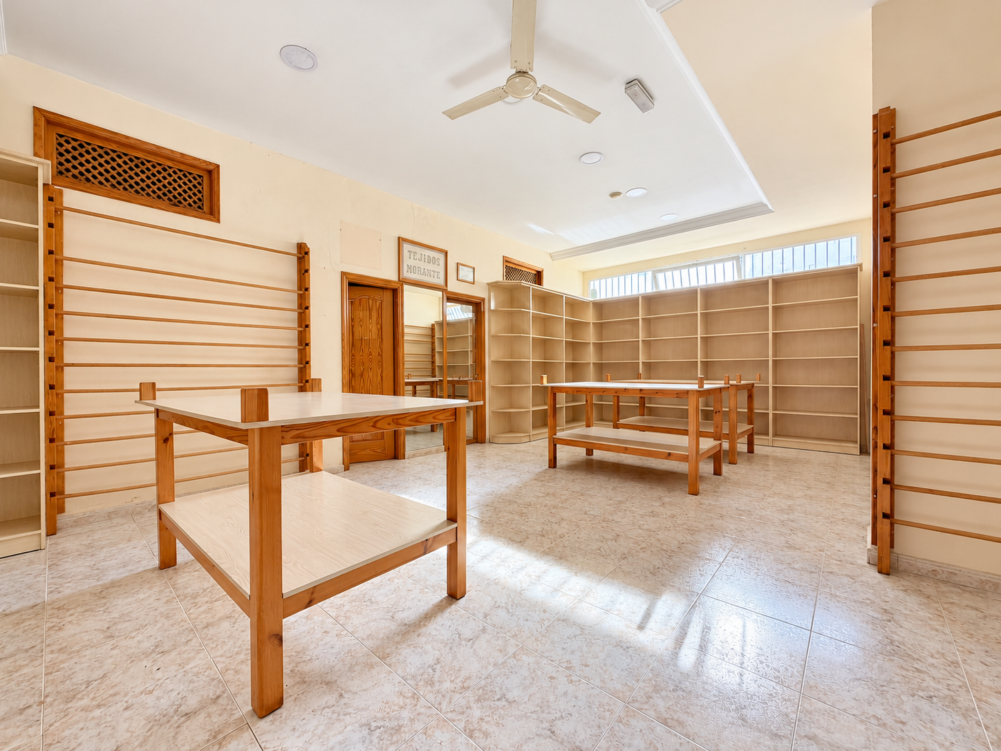 Commercial premises in Malaga, Spain – Photo 4