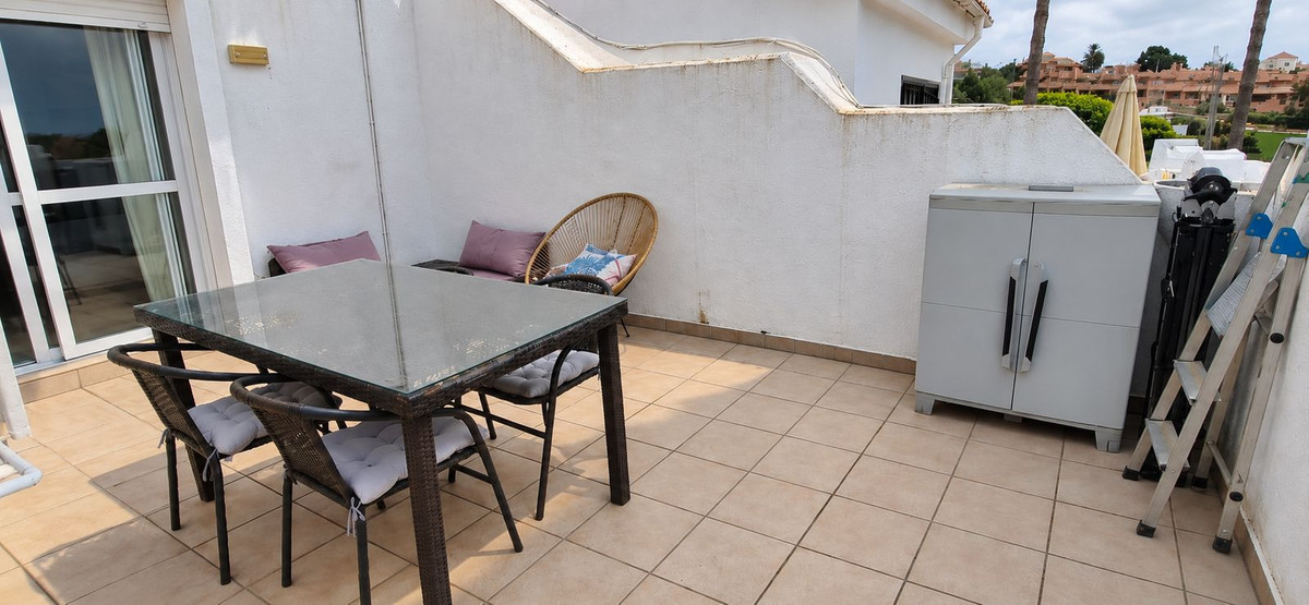 2 Bedroom Townhouse in Marbella - Photo 11