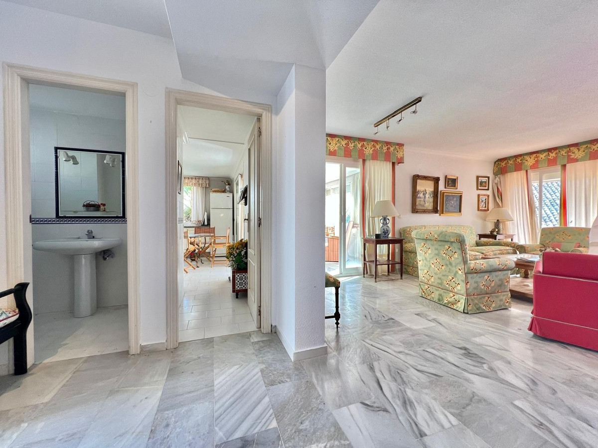 3 Bedroom Townhouse in Estepona - Foto 7