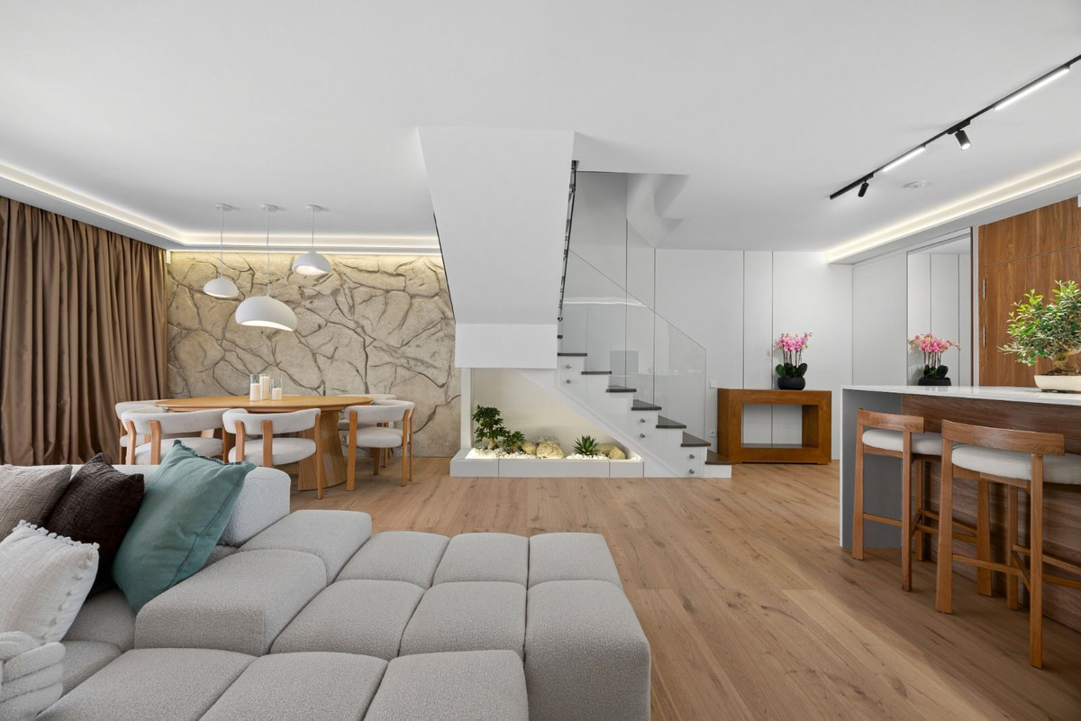 3 Bedroom Townhouse in Marbella - Photo 4