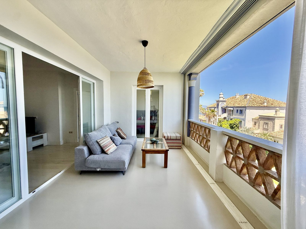 3 Bedroom Penthouse in Casares - Photo 18