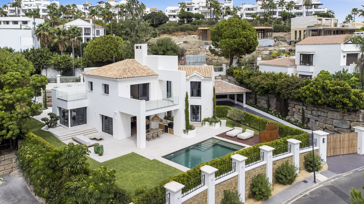 4 Bedroom Villa in Benahavís - Фото 2