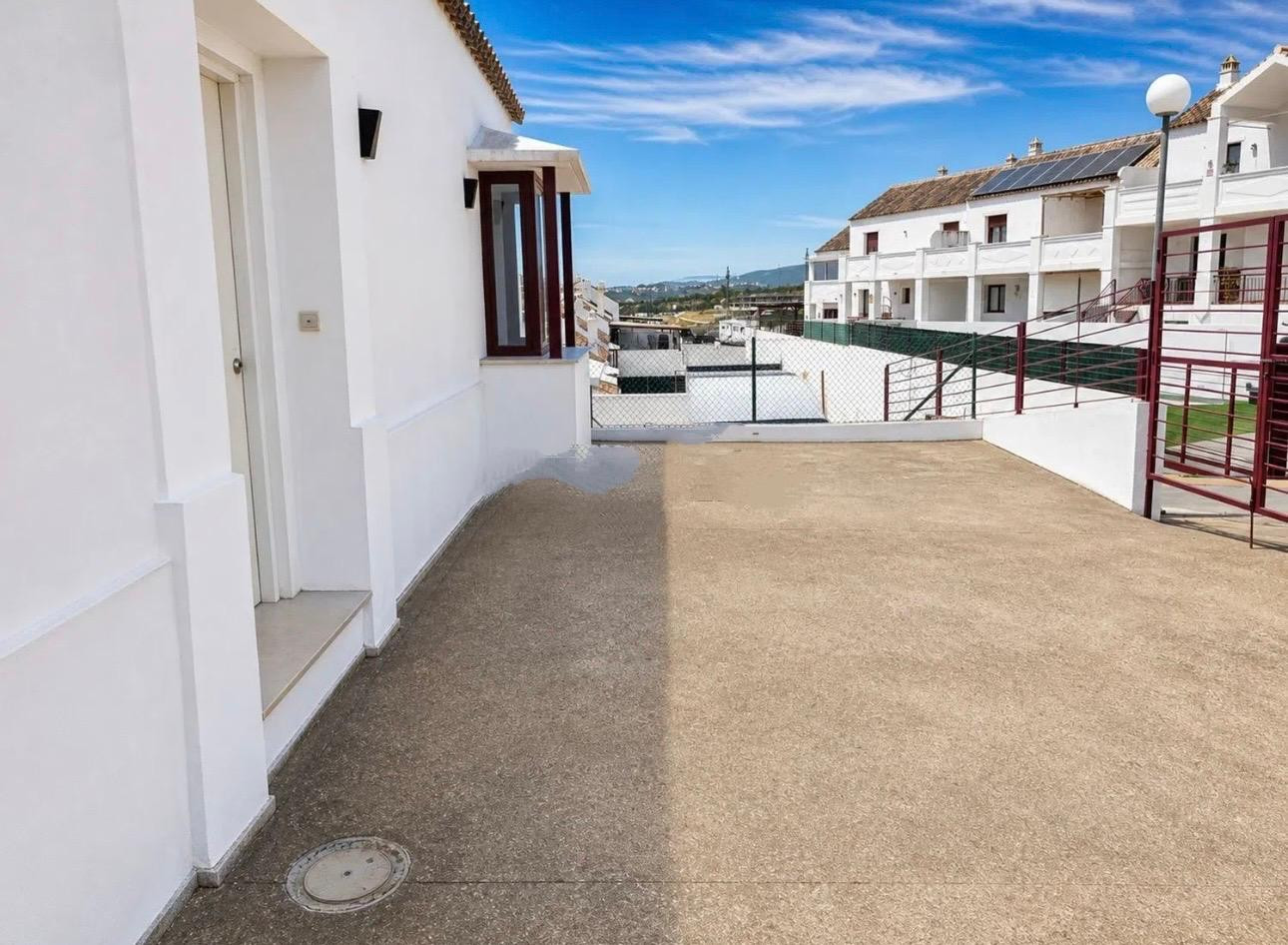 3 Bedroom Villa in Casares - Photo 16