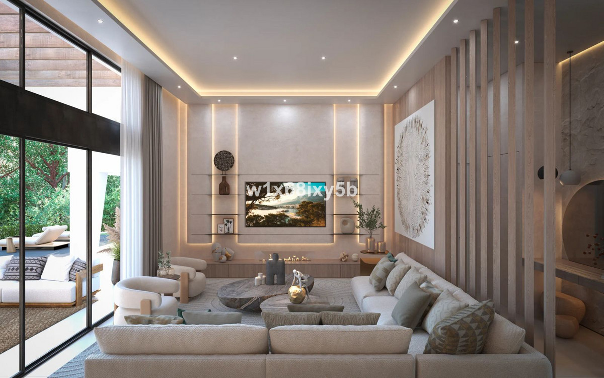 4 Bedroom Villa in Marbella - Photo 2