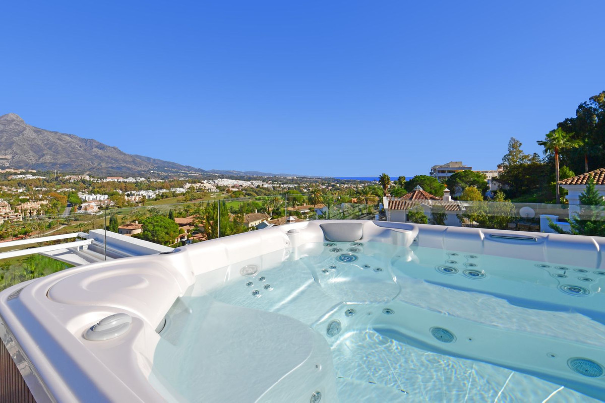 7 Bedroom Villa in Marbella - Photo 57