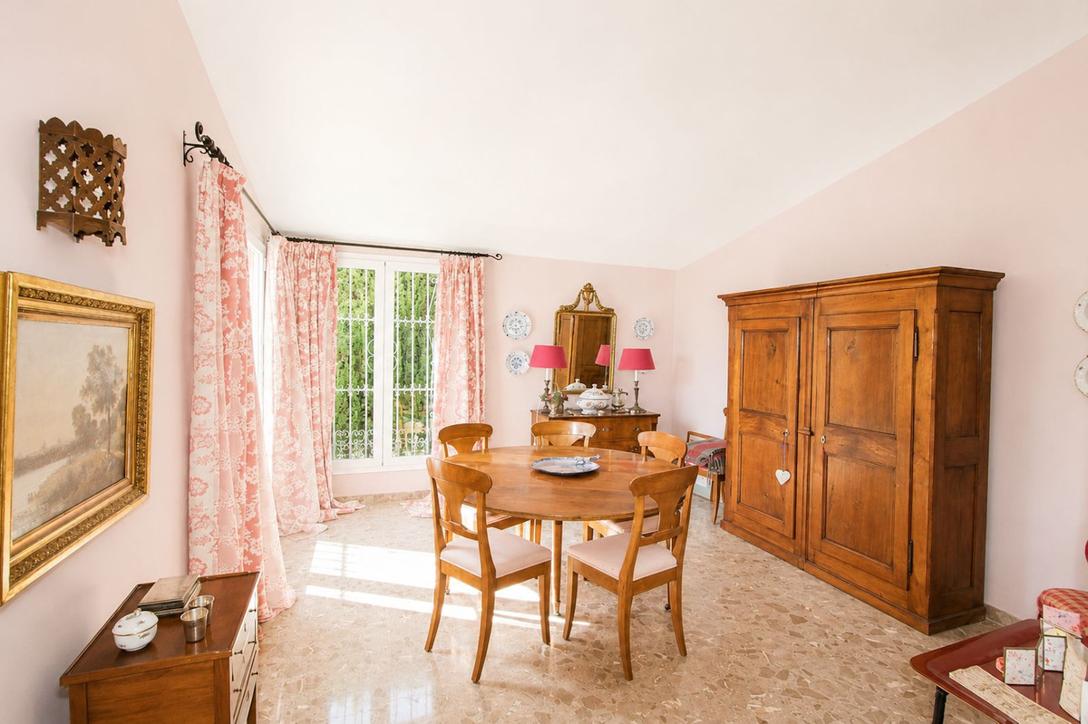 4 Bedroom Villa in Benahavís - Foto 17