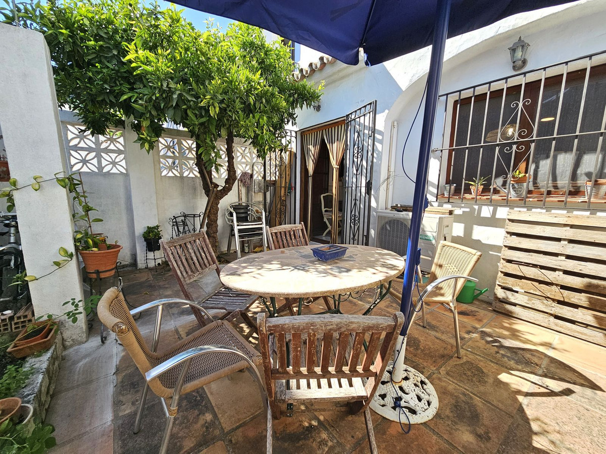 3 Bedroom Townhouse in Benahavís - Photo 7