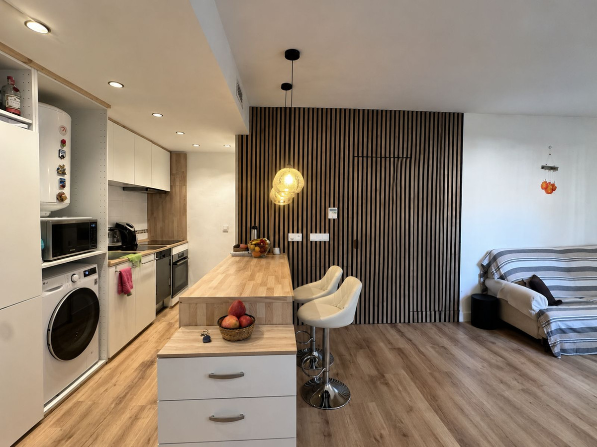 2 Bedroom Apartment in Mijas - Photo 3