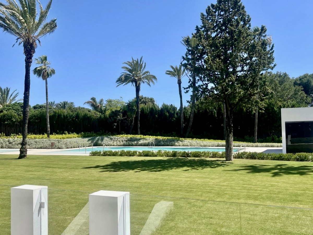 4 Bedroom Villa in Marbella - Photo 70
