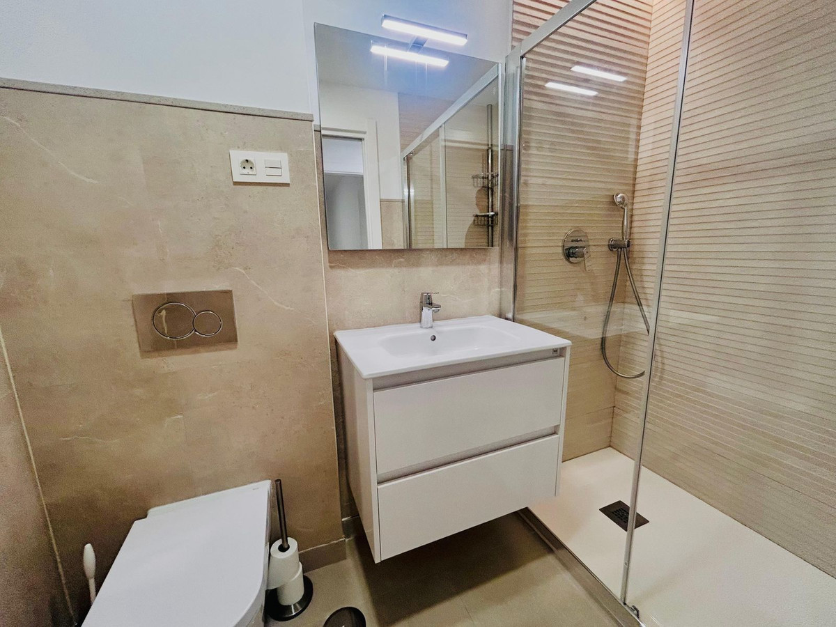 Apartamento com 2 quartos com vista mar em Málaga, Espanha – Foto 17