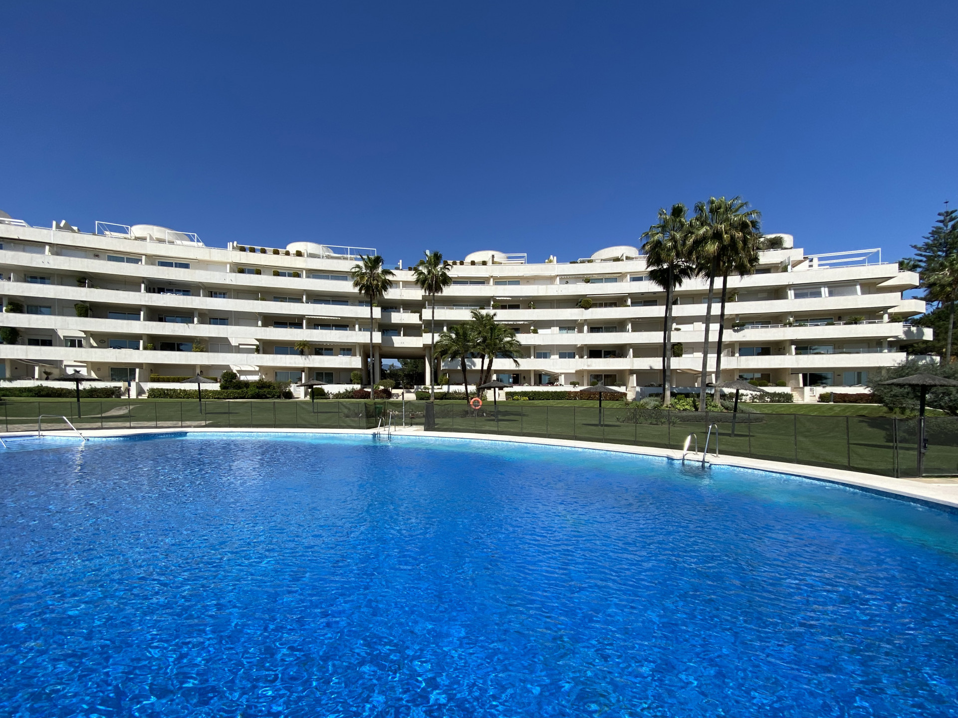 3 Bedroom Townhouse in Estepona - Photo 4