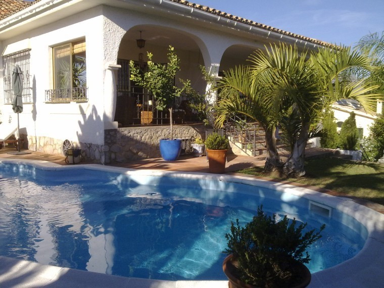 Villa in Nueva Andalucia