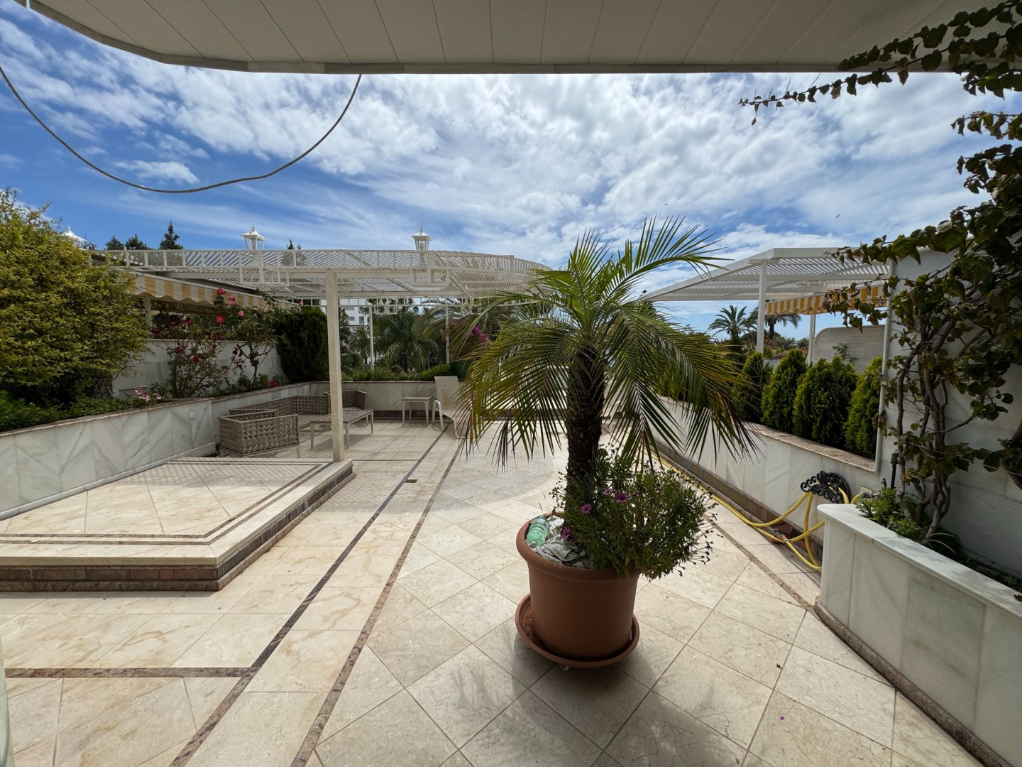 1 Bedroom Apartment in Marbella - Photo 5