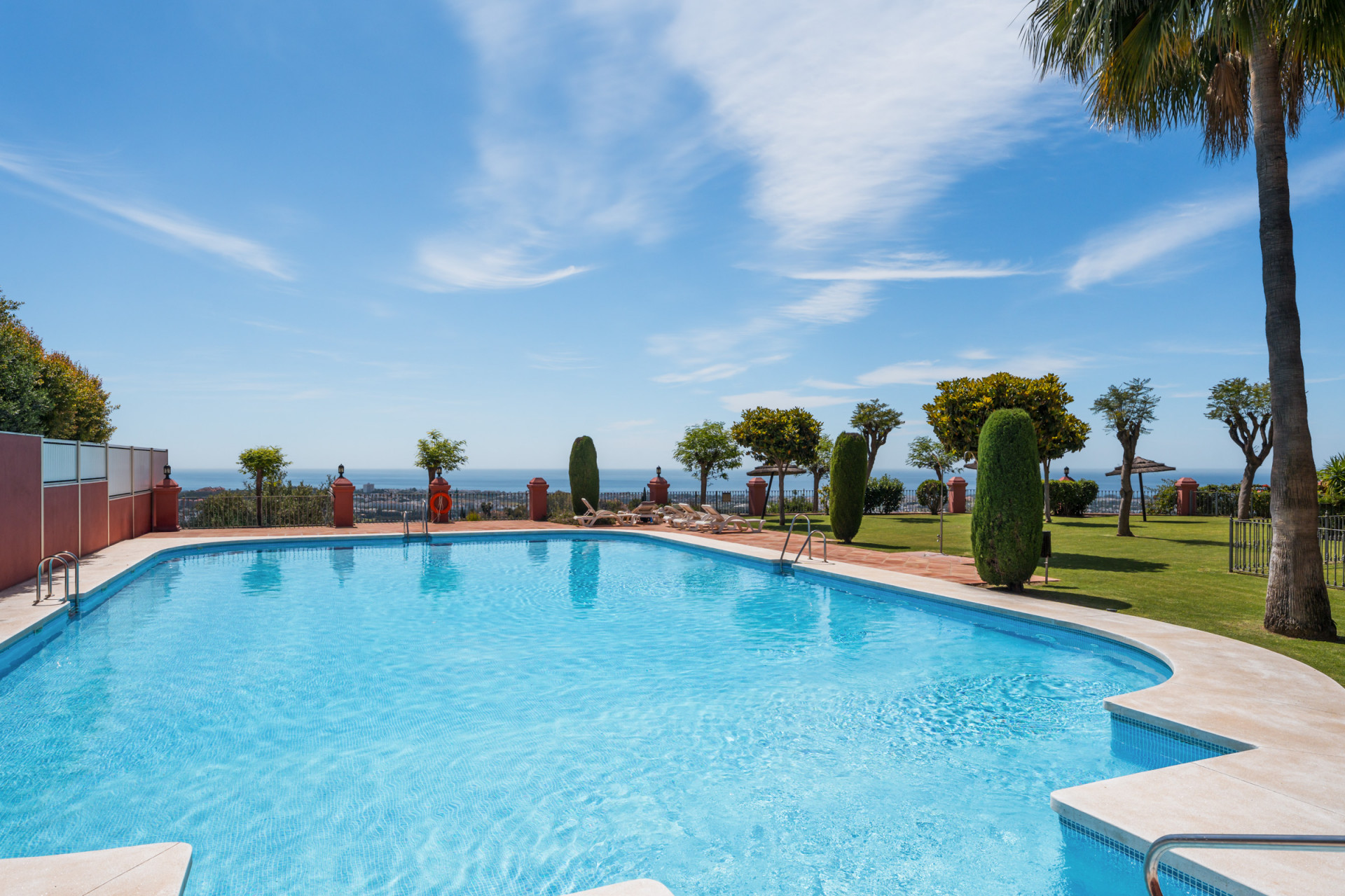4 Bedroom Penthouse in Benahavís - Photo 20