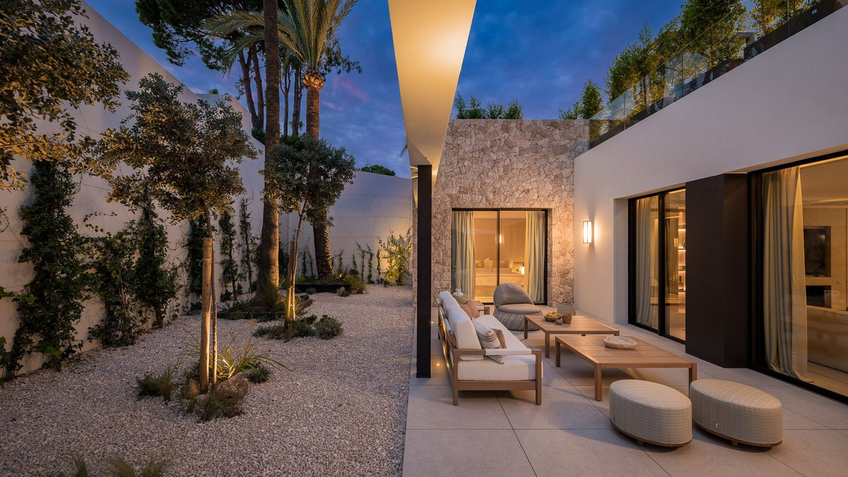 4 Bedroom Villa in Marbella - Фото 11