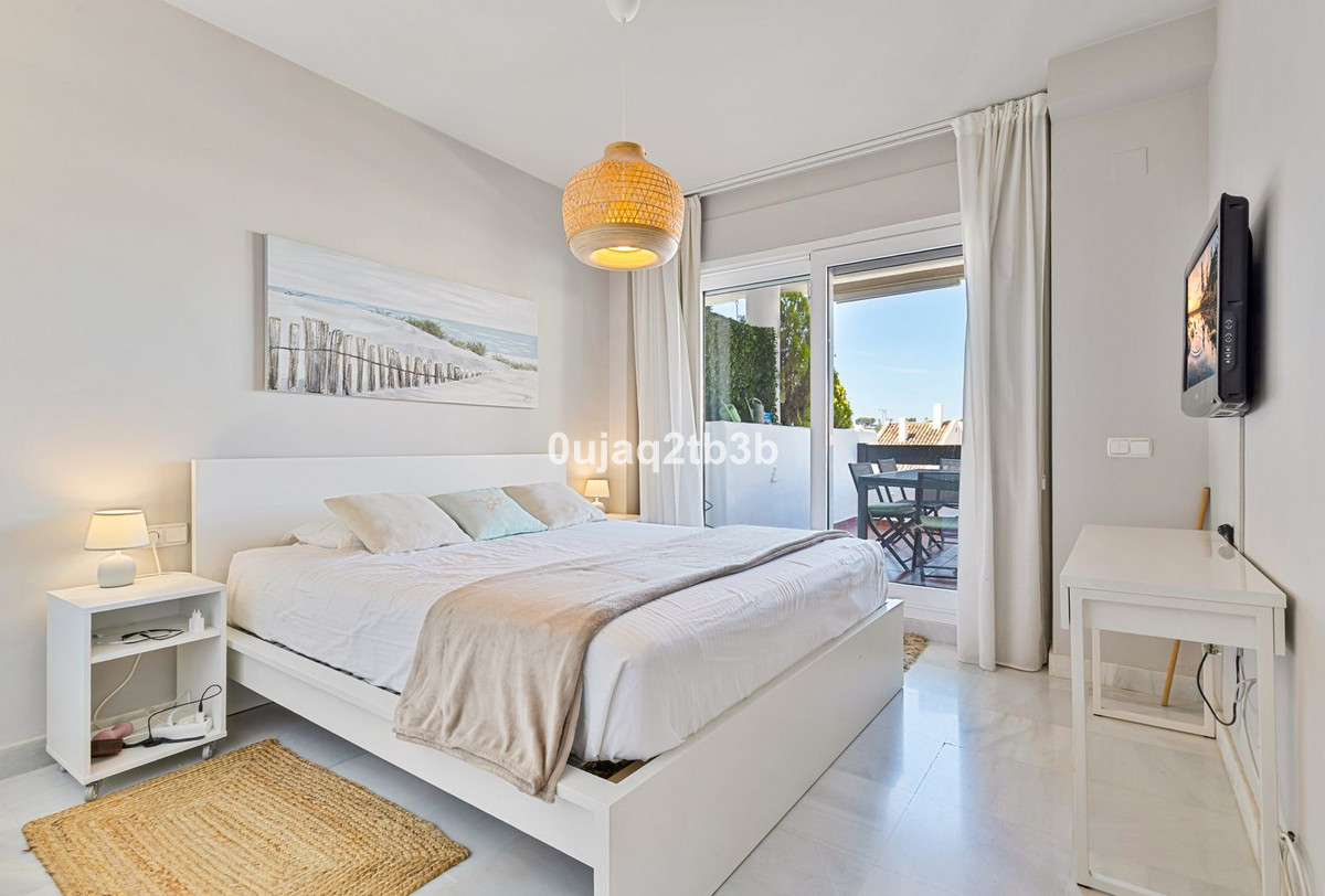 2 Bedroom Apartment in Marbella - Photo 9