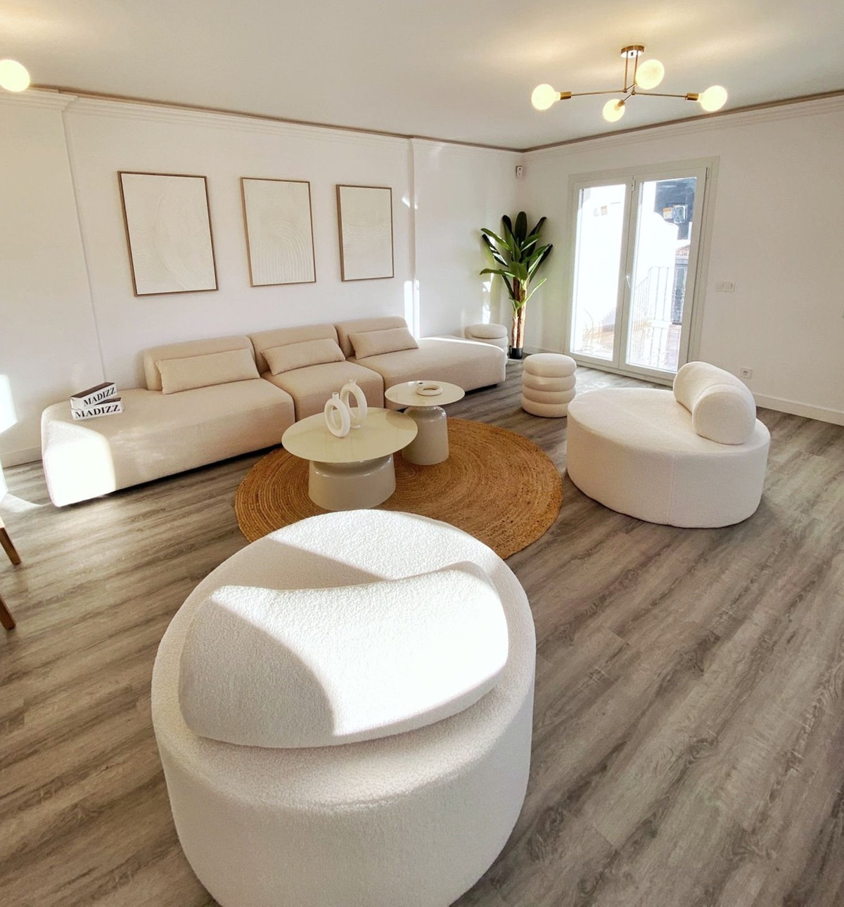 5 Bedroom Apartment in Benahavís - Photo 3