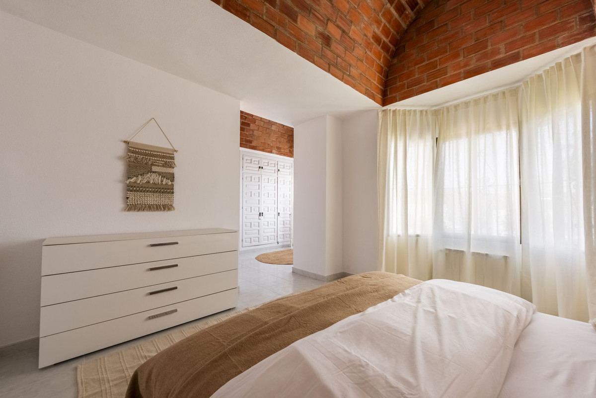3 Bedroom Villa in Estepona - Photo 22