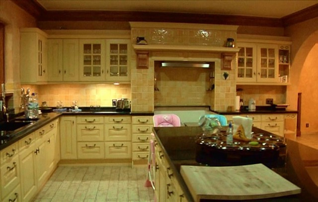 7 Bedroom Villa in Marbella - Photo 10