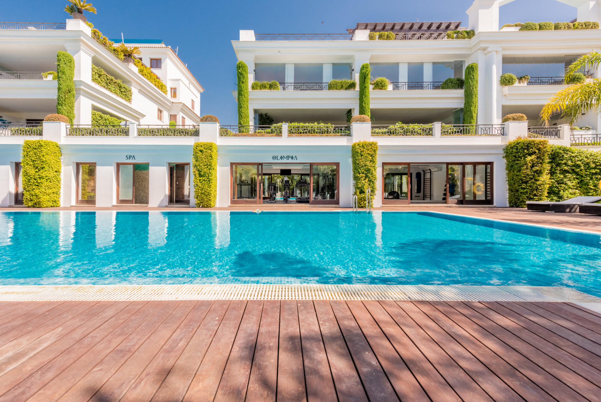 2 Bedroom Apartment in Estepona - Photo 25