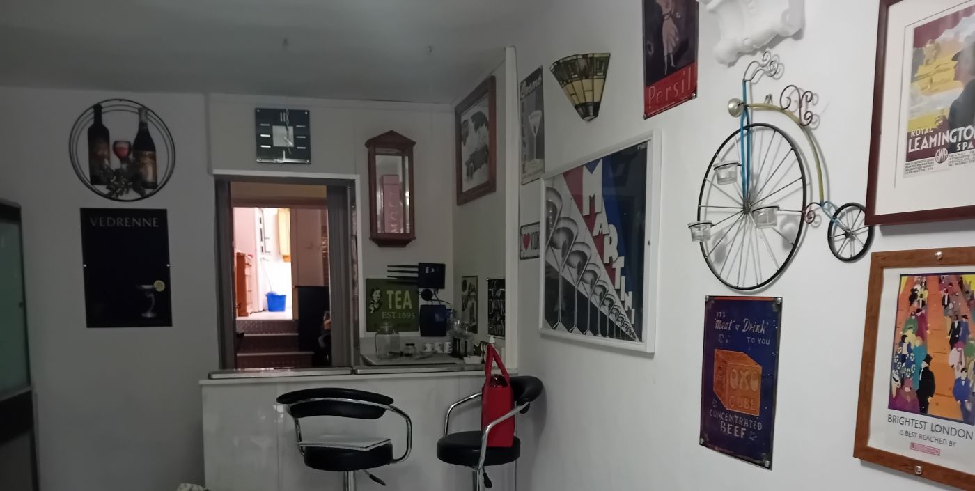Bedrijfsruimte in Granada, Spanje – Foto 16
