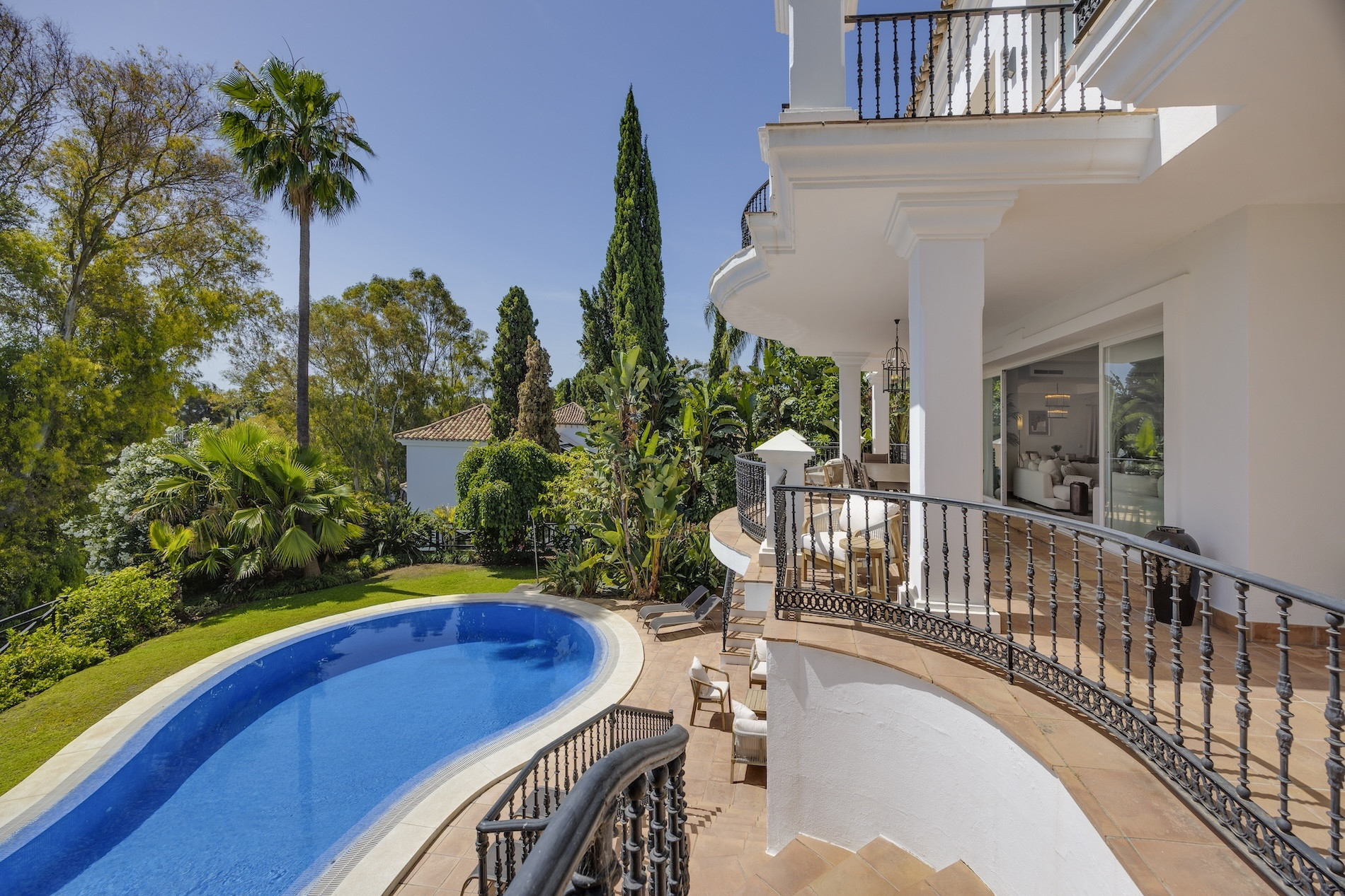8 Bedroom Villa in Benahavís - Фото 15