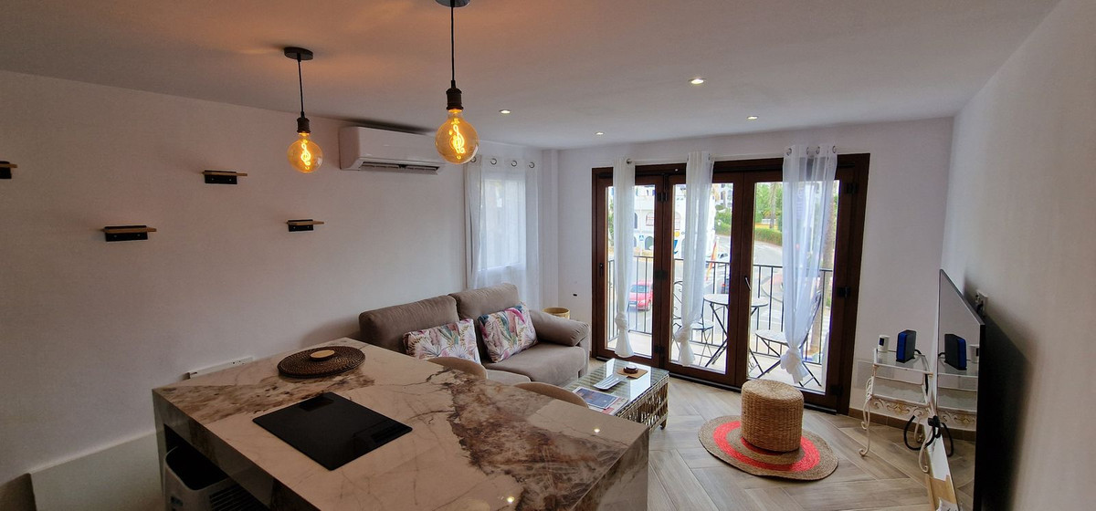 1 Bedroom Apartment in La Duquesa