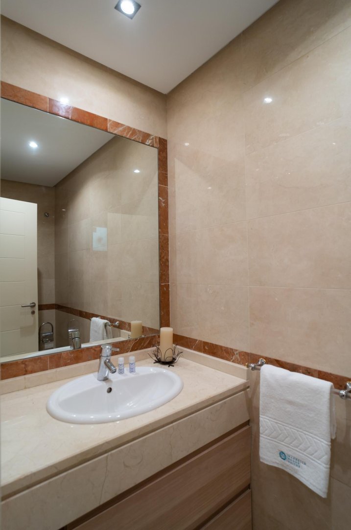4 Bedroom Villa in Marbella - Photo 17