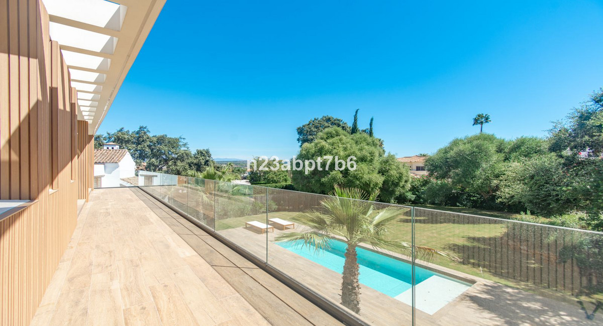 5 Bedroom Villa in Sotogrande - Photo 13