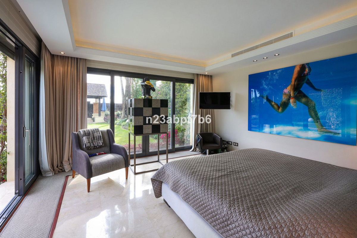 4 Bedroom Villa in Marbella - Foto 24