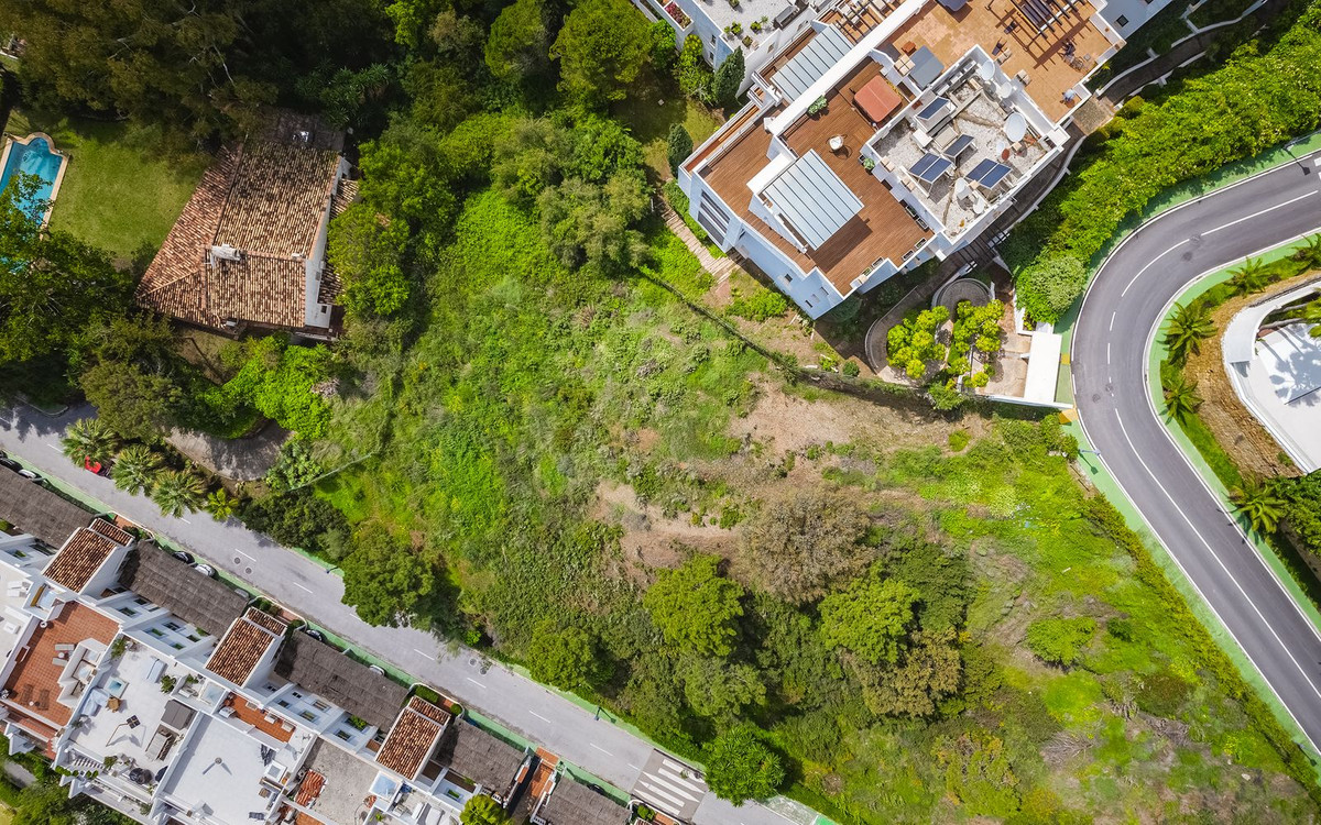 1,329 m² Plot in Benahavís - Photo 17