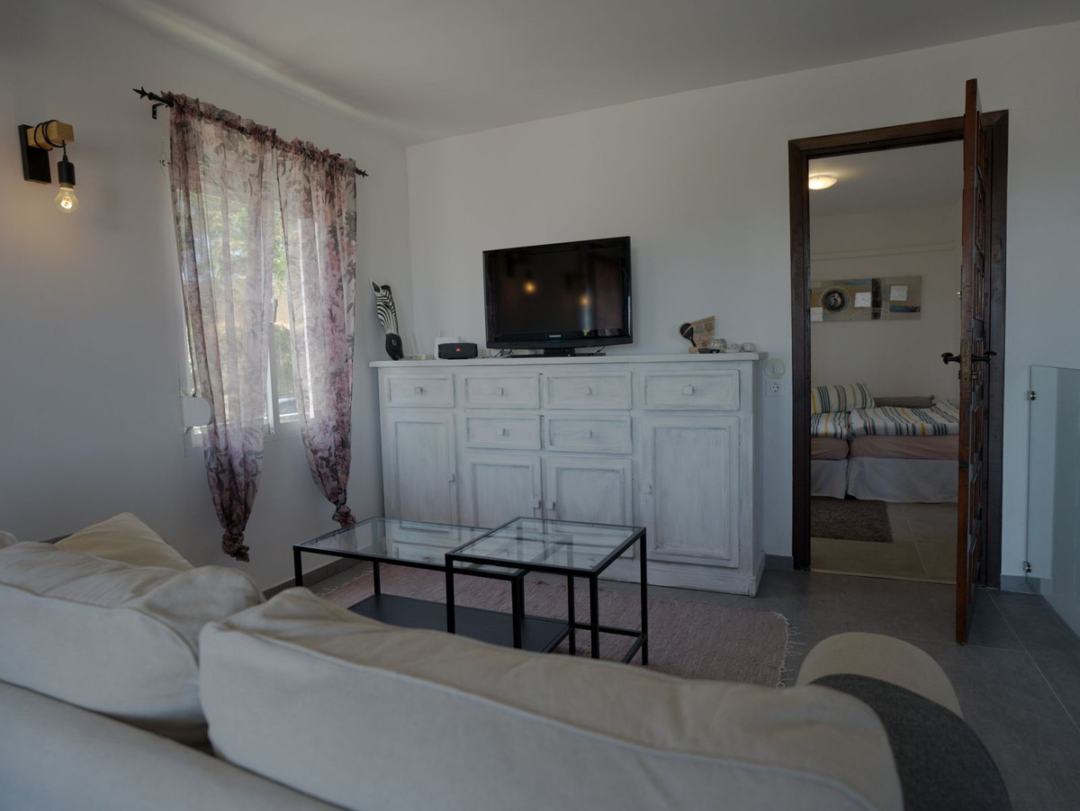 5 Bedroom Villa in Fuengirola - Photo 33