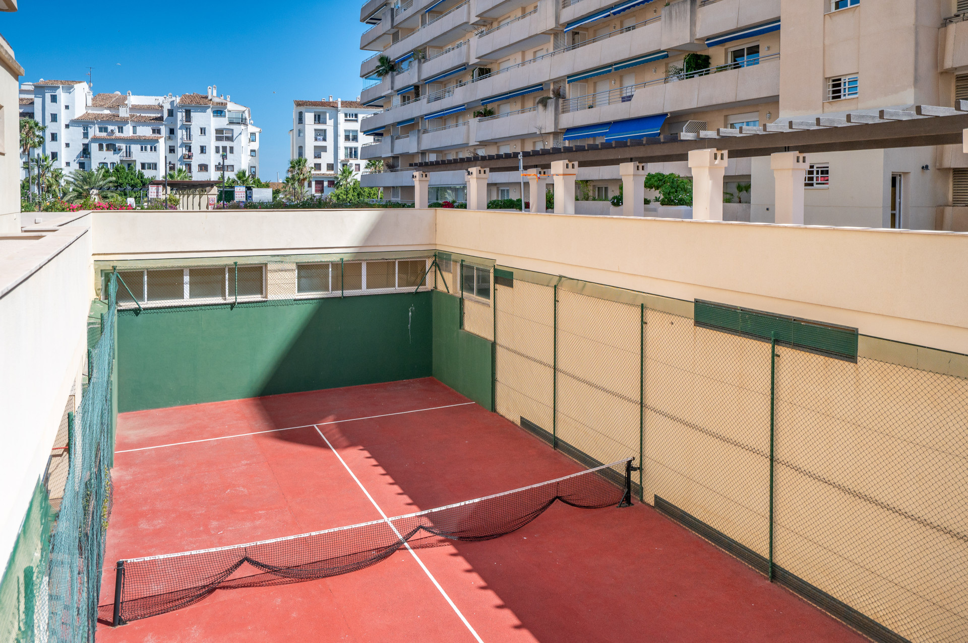 2 Bedroom Apartment in Marbella - Photo 31