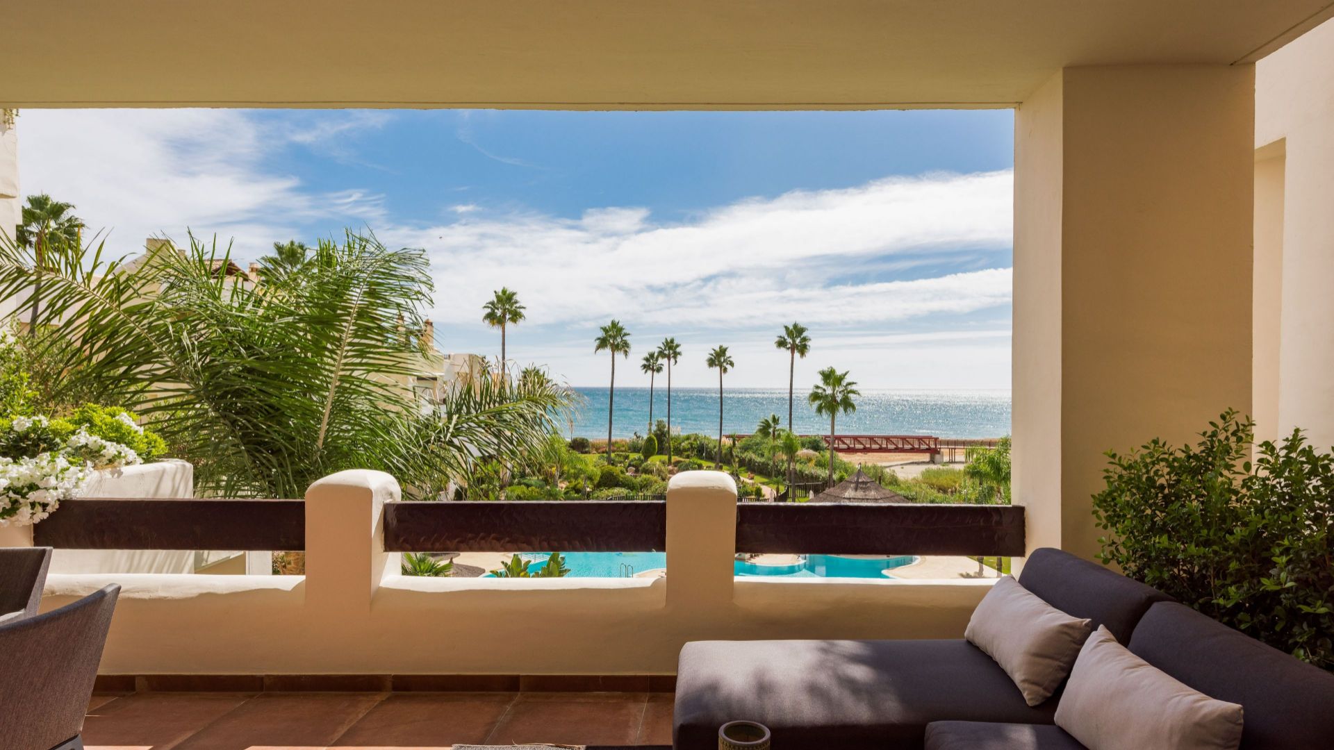 3 Bedroom Apartment in Estepona - Foto 2