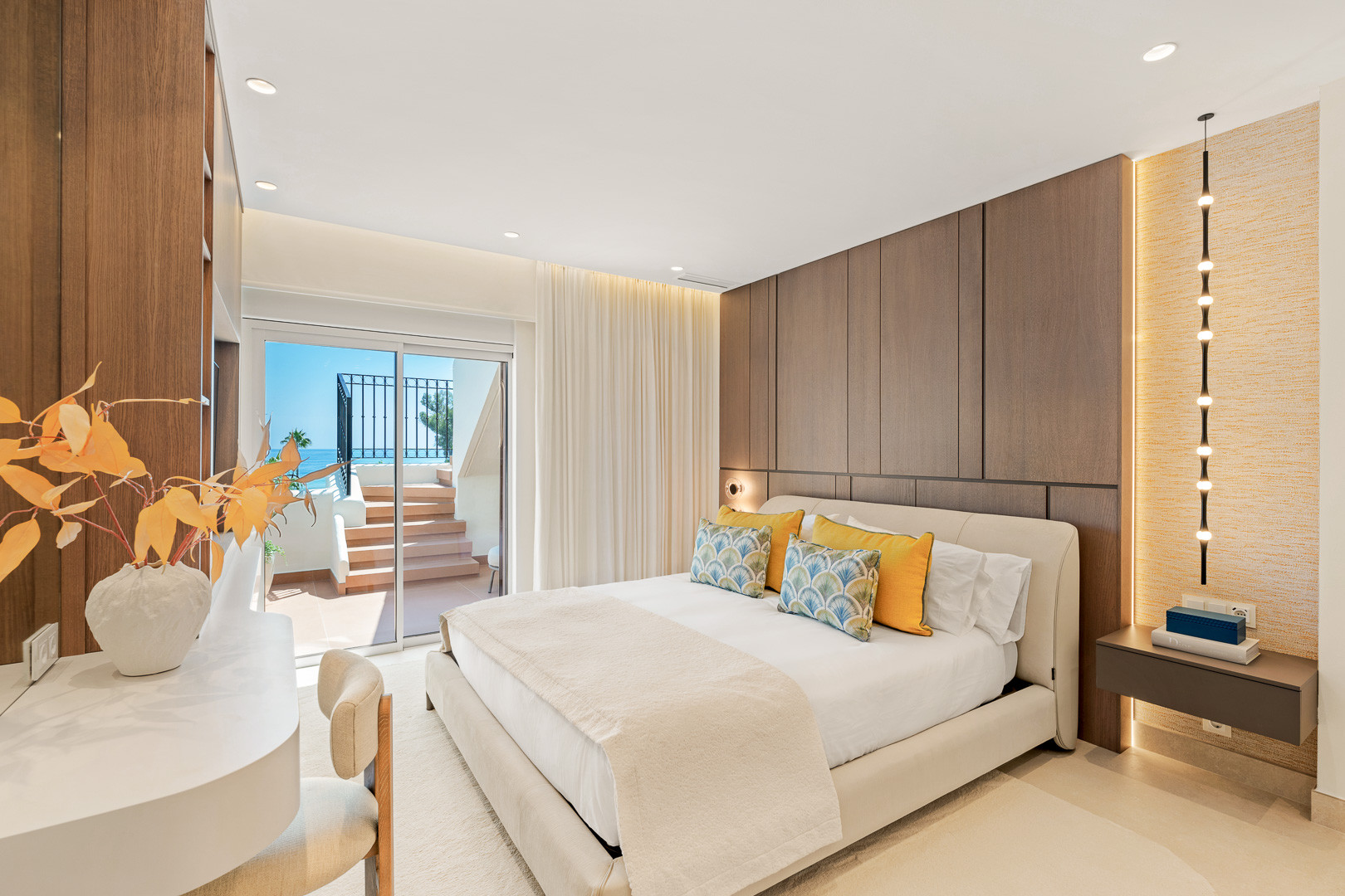 3 Bedroom Penthouse in Estepona - Photo 9