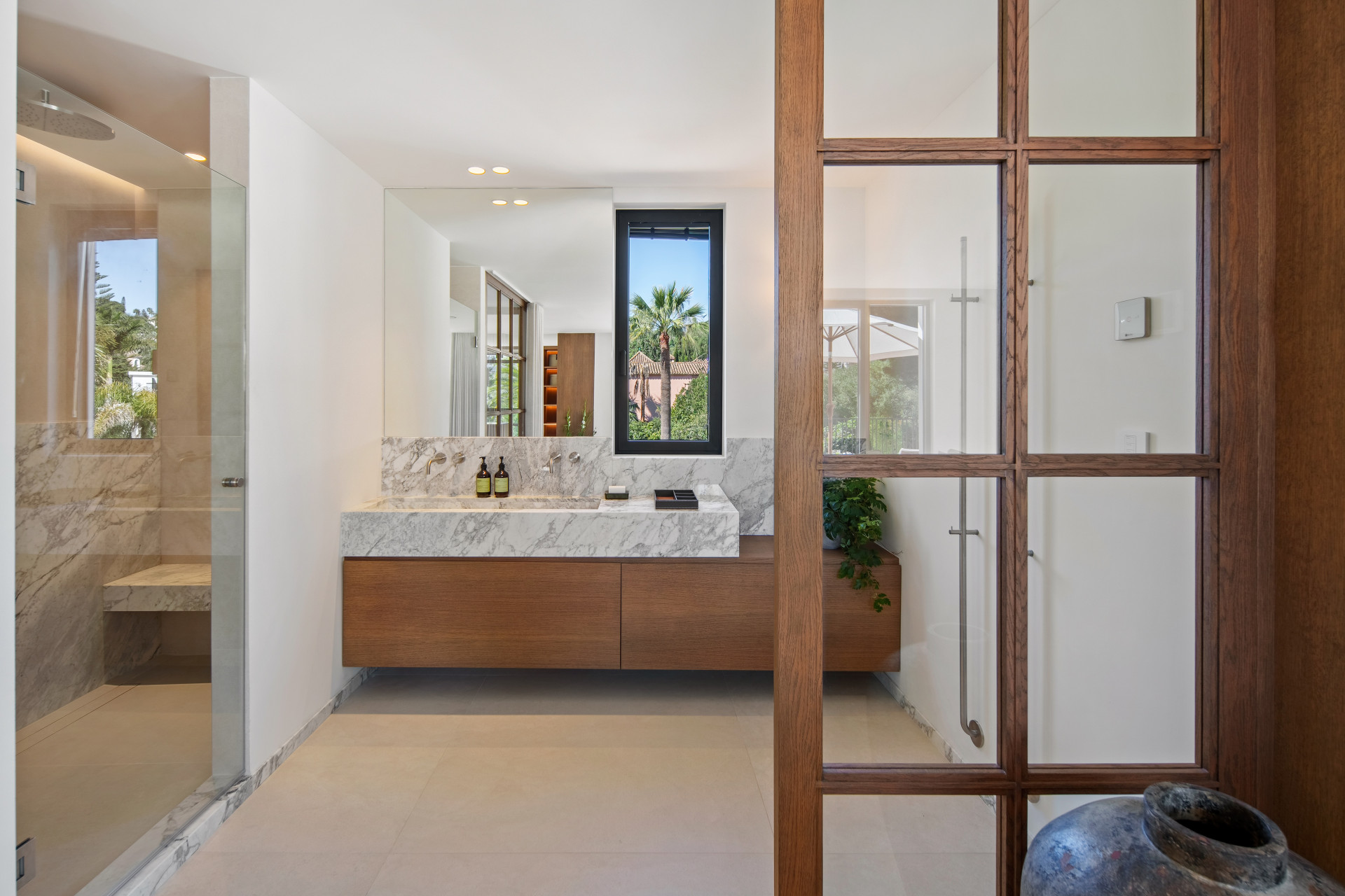 4 Bedroom Villa in Marbella - Photo 12