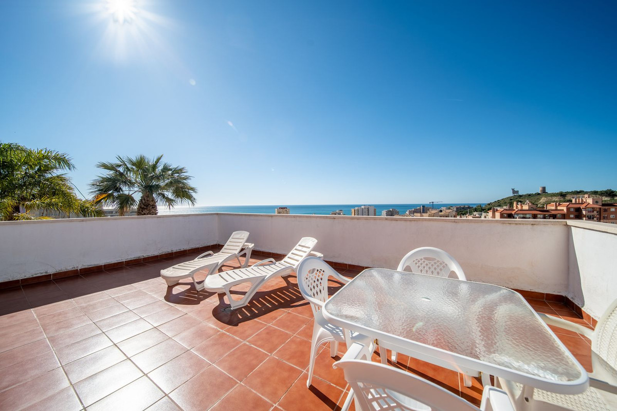 4 Bedroom Villa in Fuengirola - Photo 10