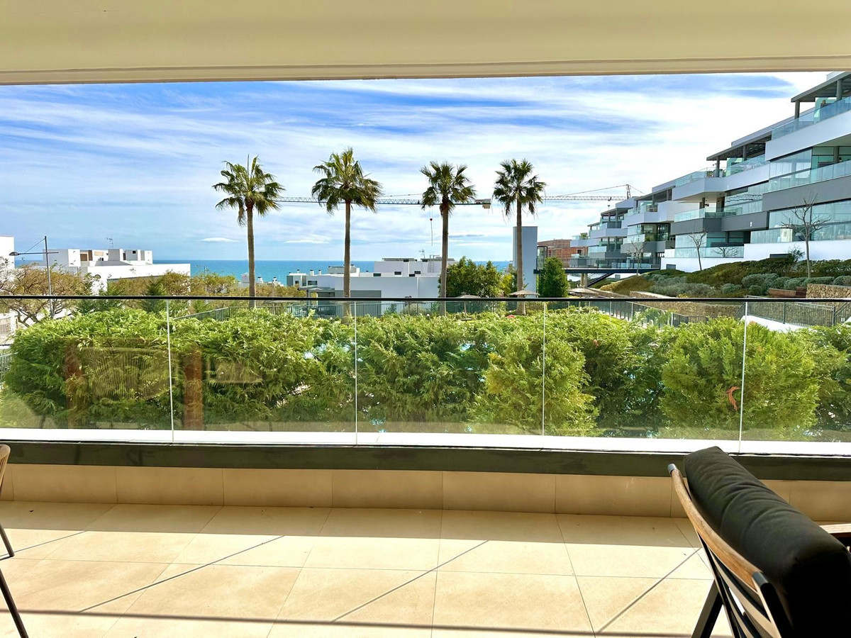 4 Bedroom Apartment in Estepona - Photo 20