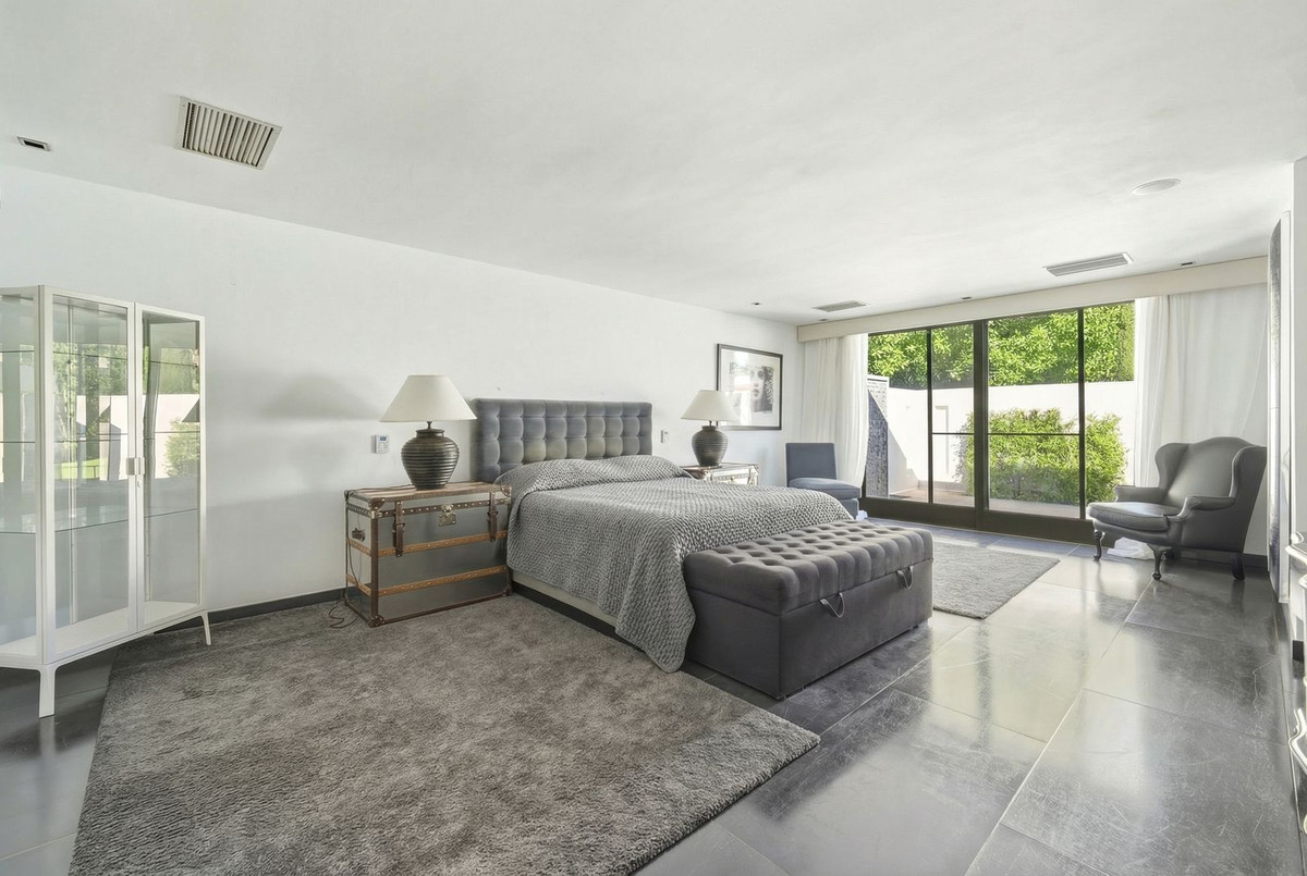 6 Bedroom Villa in San Pedro de Alcántara - Foto 8